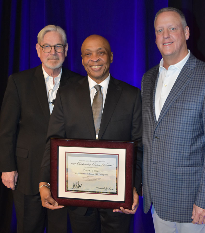 NCIS-DarrellTennieandAwardLargerImage